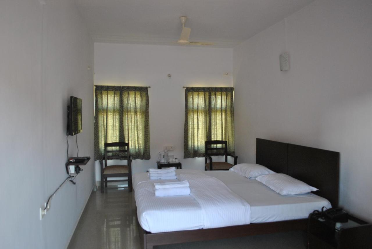 Daswal B&B Hotel Madikeri Ngoại thất bức ảnh