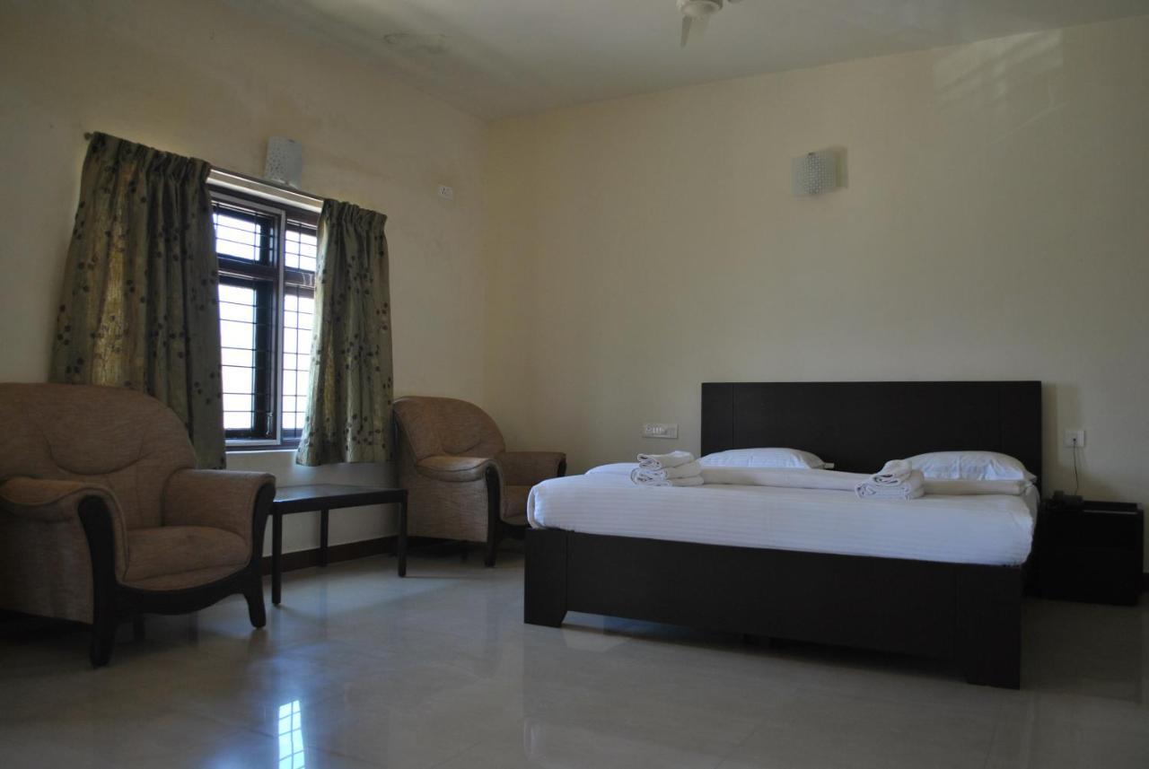 Daswal B&B Hotel Madikeri Ngoại thất bức ảnh